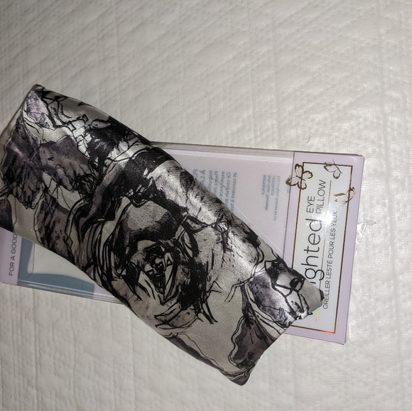 Satin Weighted Sleep Mask (unscented) - Picture 2 of 5